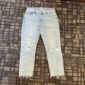Distressed Boyfriend jeans